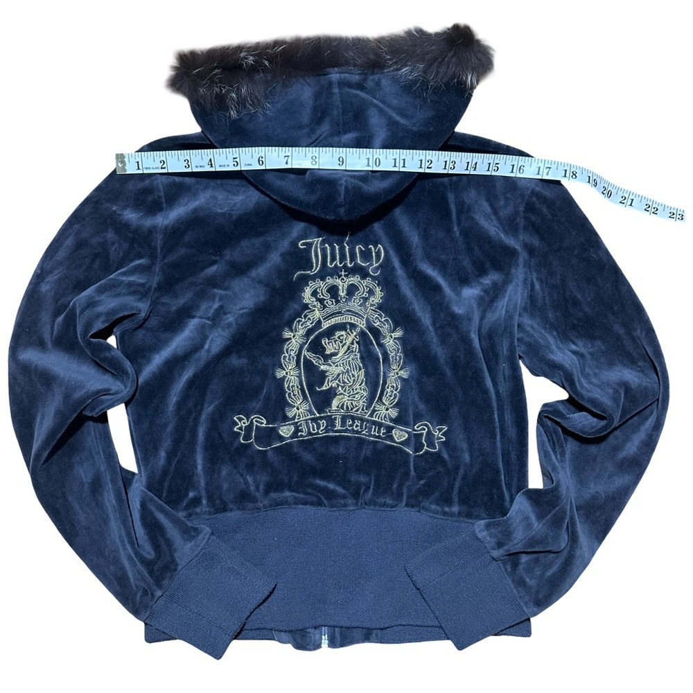 Y2K Vintage Juicy Couture Velour Hoodie Jacket Fur Trim Crest L (Fits S/M) - Picture 4 of 11
